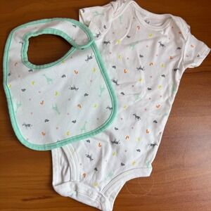 Child of Mine by Carter‎ Bodysuit Bib Set Animal Print Cotton Blend 3-6 Months